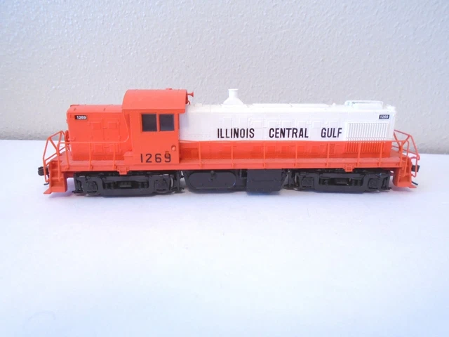 Atlas Ho 8885, Alco RS-1 locomotive, Illinois Central Gulf 1269 3