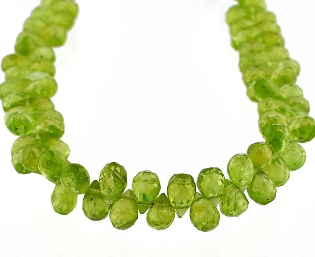 Perles de pierres précieuses en forme de larme à facettes en péridot vert...