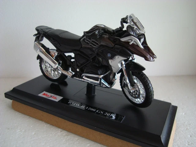 BMW R 1200 GS 2017 Course (Adventure) Gris 1:18 maisto