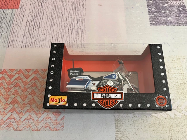 Moto miniature Motor Cycles Harley Davidson Boston Police Maisto au 1/18