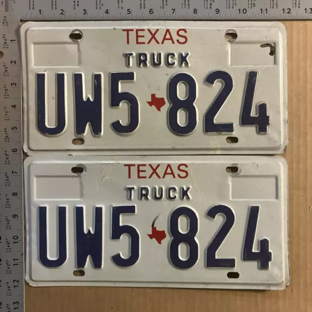 Texas 1989 truck license plate pair UW5 824 YOM DMV clear Ford Chevy Dodge 6192