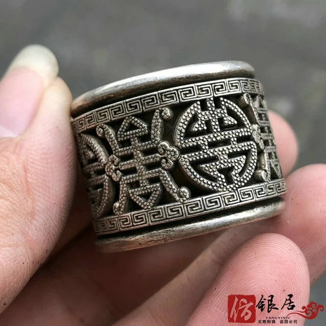 Exquisite Old Chinese tibet silver handcarved fu shou Pull finger Ring statue 91