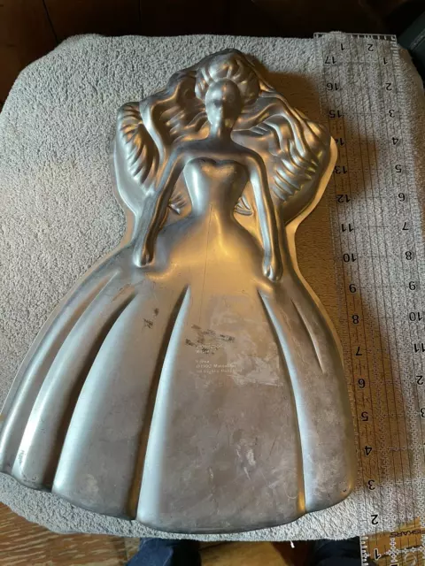 Barbie/Angel Cake Pan #2105-2551  Wilton