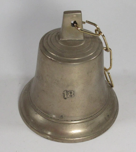 D0155 - Schiffsglocke aus Messing mit Zahl "18"
