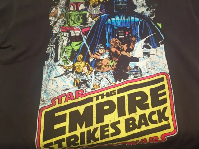 Star Wars Men's XLarge The Empire Strikes Back Darth Vader Graphic T-shirt