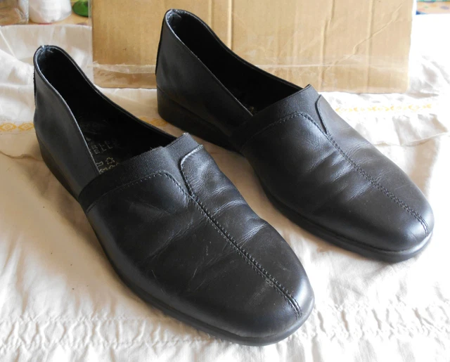chaussures femme pointure 39  mocassins noir, les Green's de Charles Labelle