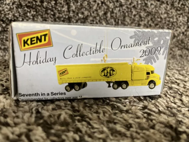 NEW 2009 Happy Holidays First Gear Kent Feed Truck Ornament