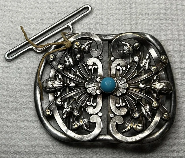 Boucle en métal art déco noir et doré sur une ceinture tendance vintage feutrée - taille 37/38 - France