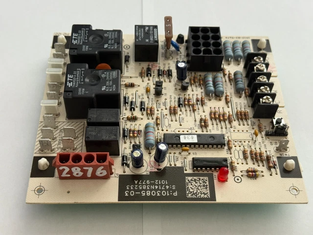 The LENNOX LR13413C Condensor Control Circuit Board