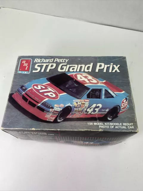 1990 AMT Ertl Richard Petty STP Grand Prix Model Kit 1:24. Unsealed