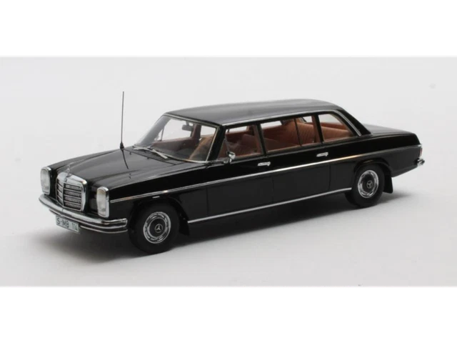 MERCEDES BENZ 280 SE 3.5 cabriolet W111 de 1969 gris au 1/43 de IXO MERCEDES BENZ 280 SE 3.5 cabriolet W111 de 1969 gris au 1/43 de IXO