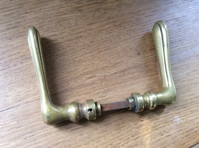 PAIRE ANCIENNE POIGNEE de porte en bronze signé LR carré de 7 mm EUR 30
