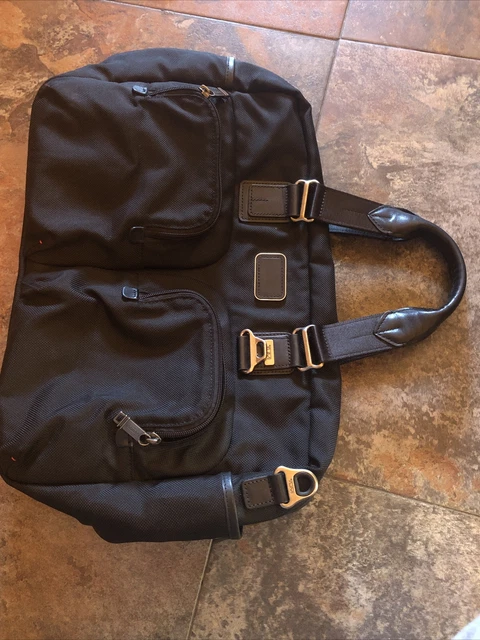 Tumi Bravo Tumi Business Bag   2 Ways 22340Dh Minty Condition Deep Black