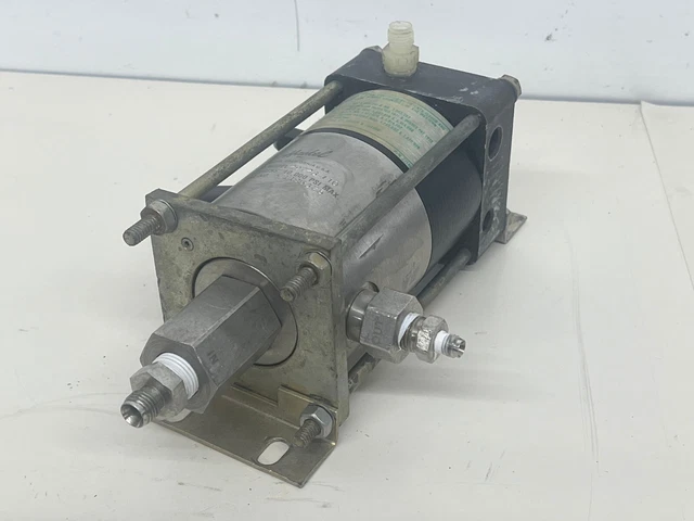 Haskel Model 29723-110 0.33HP Air-Driven Liquid Pump - TESTED