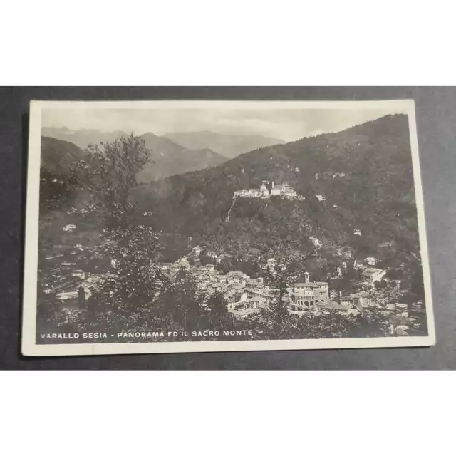 Cartolina Varallo Sesia - Panorama ed il Sacro Monte