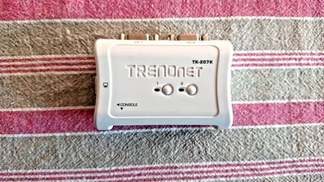 switch KVM trendnet TK-207K, 2 câbles inclus