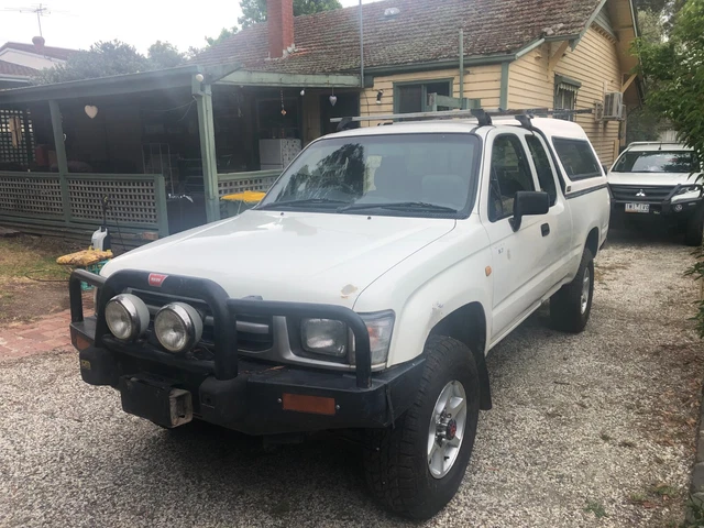 Hilux extra cab 4x4 Ute 1998