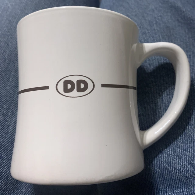 Dunkin Donuts 2011 White Stoneware 12 oz Coffee Mug Tea DD