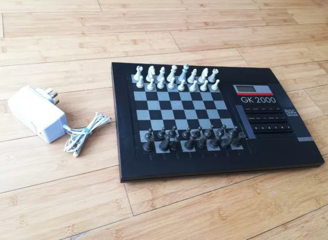 Saitek Kasparov GK 2000 Advanced Electronic Chess Computer Game