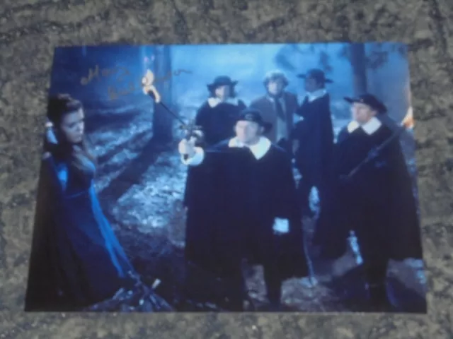 MARY COLLINSON - TWINS OF EVIL / HAMMER - 10x8  PHOTO  SIGNED. (1)