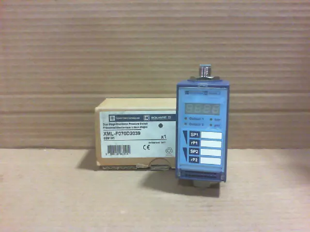 Square D Telemecanique XML-F070D2039 Electronic Pressure Switch - NEW IN BOX