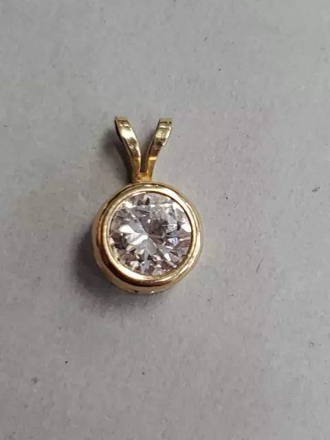 Pretty 14K Solid Yellow Gold 3/4ct Round Bezel Set CZ Pendant/Charm  .5 Grams