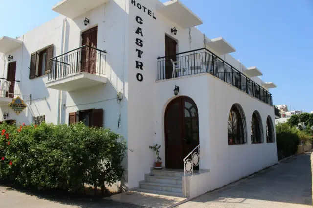 PROPRIETAIRE VEND HOTEL 18 CHAMBRES DANS L’ILE DE PATMOS DODECANESE GRECE  Terra