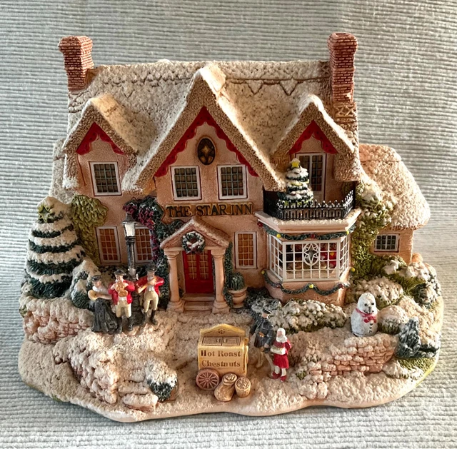 LILLIPUT LANE HOUSE - The Christmas Cake L2397 £32.00