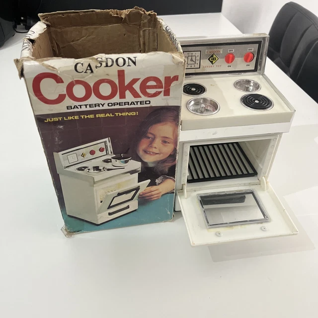 Lot De 2 éléments De Cuisine Jouet Casdon Luxury Toy – Fabrication Anglaise, Vintage Pour Enfants