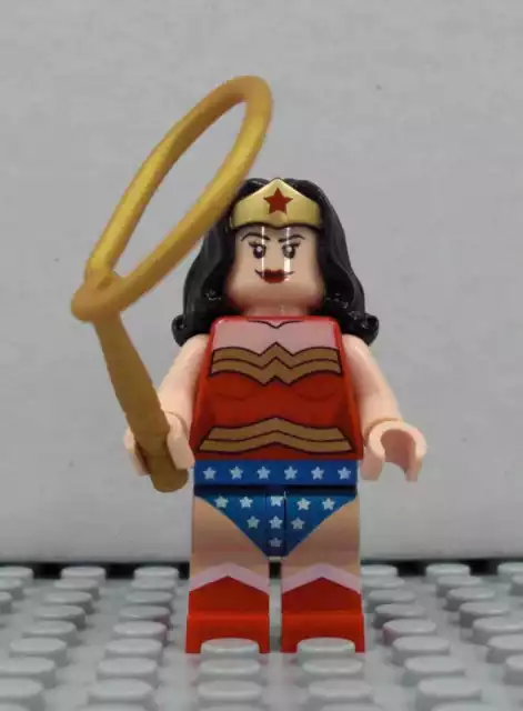 LEGO Super Heroes - Wonder Woman - Figur Minifig Superman Batman 6862 71209