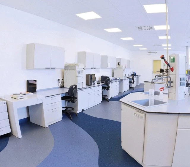 Roppe Envire Commercial Sheet Rubber Flooring For Hospitals / $2,604 Retail