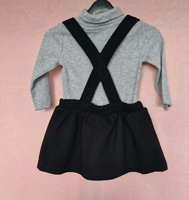 Pacchetto vestiti per bambine Next. Età 6-9 m. Usato. Condizioni perfette. 🙂 2