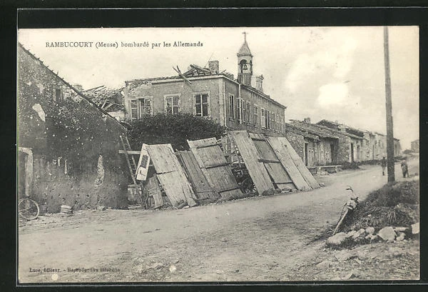 CPA Rambucourt, bombarde par les Allemands, vue partielle 1919