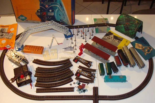 ANCIEN TRAIN ÉLECTRIQUE JOUEF avec locomotive BB9201 échelle HO