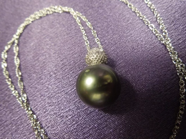 Sterling Silver 12mm Tahitian Pearl Diamond Encrusted Solitaire Pendant & chain