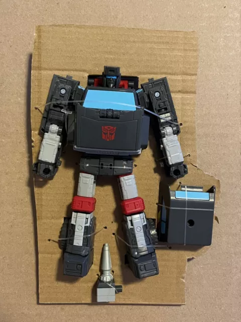 * Transformers Generations Selects Trailbreaker Legacy Stand United * On Hand
