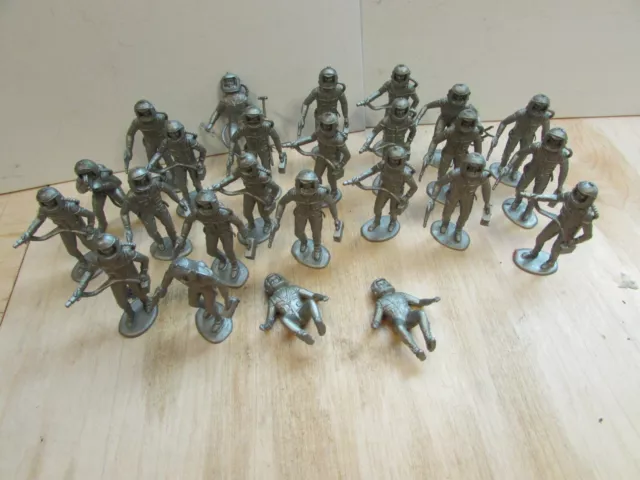 Vintage 1960’s MPC Plastic Space Men Astronauts Silver Astronaut