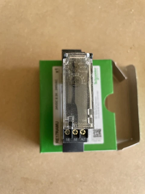 SCHNEIDER TELEMECANIQUE 24V DC ON Delay Timer Relay RE17RAMU £20.00 ...