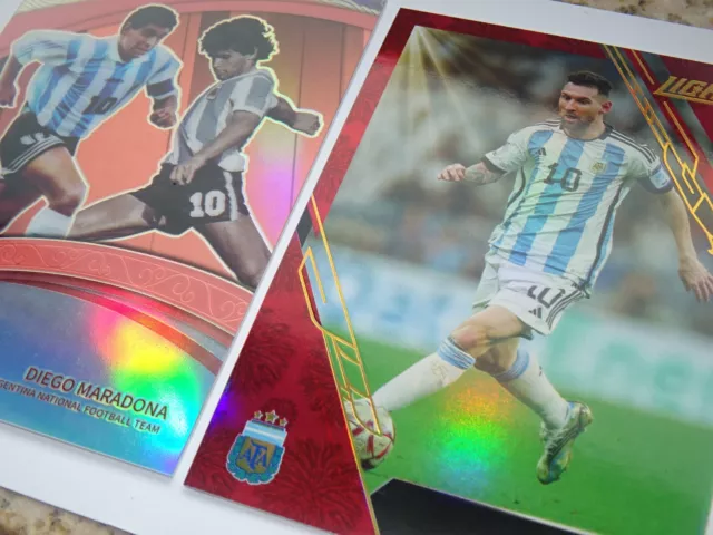 Lionel Messi Maradona fanmall Argentina coppa del mondo 2022 argento & rosso senza panini