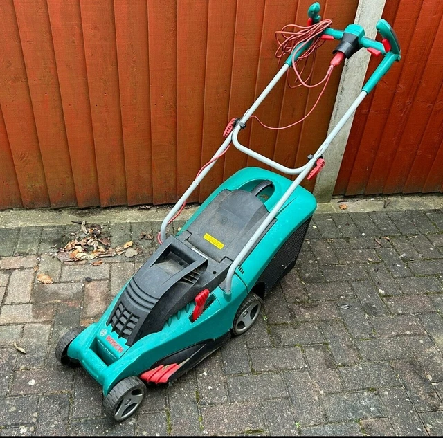 Bosch lawnmower lead outlet