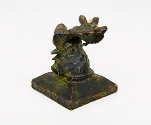 Old Chinese Royal Collection hand-carved bronze chicken statue antique seal Old Chinese Royal Collection hand-carved bronze chicken statue antique seal