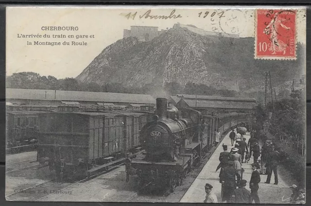 Carte postale ancienne Cherbourg L'arrivée du train en gare et Montagne du Roule