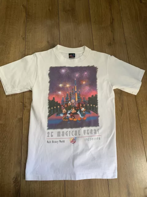 Vintage Walt Disney World T Shirt 25 Magical Years Graphic 1971-1996 RARE Small