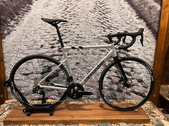 cannondale 3.0 aluminum road bike