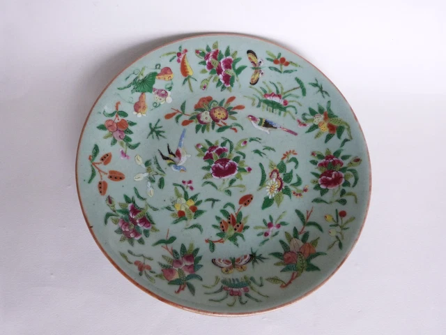 assiette plat en porcelaine Chine Canton Qing XIXe céladon