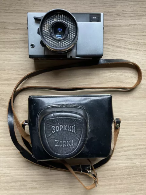 Zorki 10 Vintage Soviet Rangefinder Film Camera 2