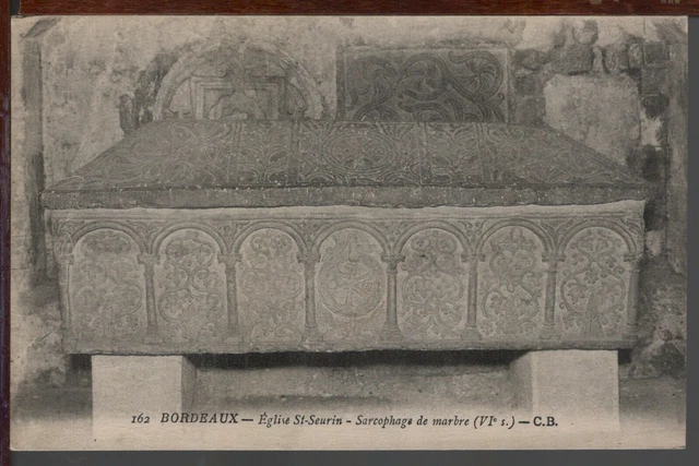 33 - BORDEAUX - Eglise st-Seurin - Sarcophage de marbre