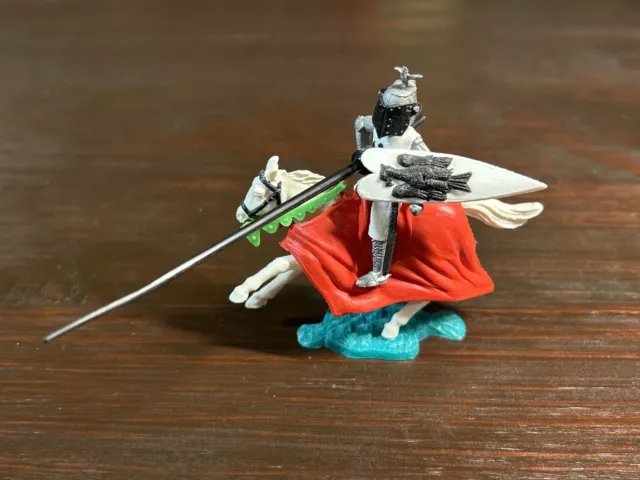 Timpo Medieval Jousting Knight - White - Middle Ages - Toy Soldier - 1970s