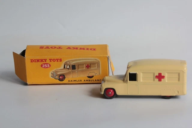 DINKY TOYS Véhicule miniature Daimler Ambulance 253 Jouet (64895)