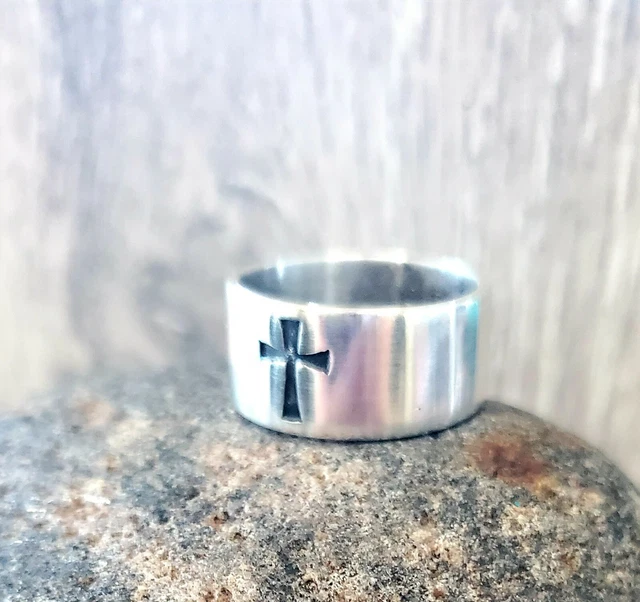 Retired James Avery Very Rare Wide Cross Band Ring Size 8 NEAT Piece!
